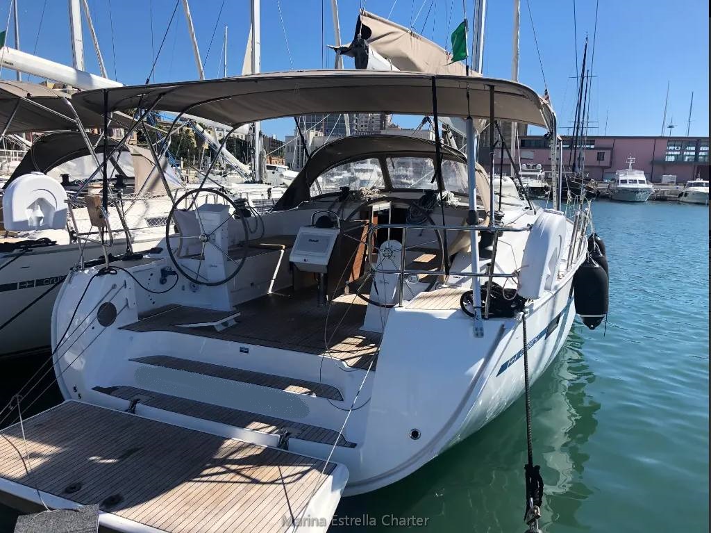 Sail boat FOR CHARTER, year 2019 brand Bavaria and model 51 Cruiser, available in Reial Club Nautic Port Pollensa Pollença Mallorca España